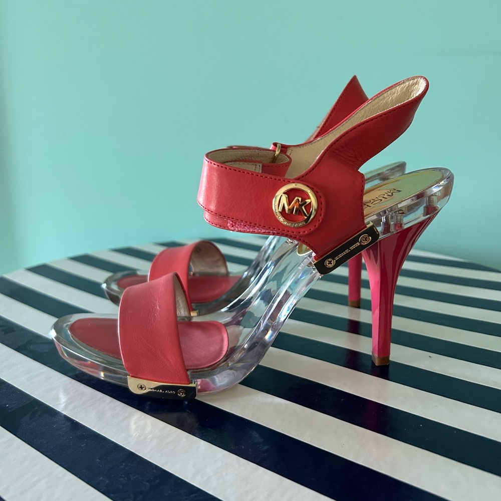 Salmon Glass Slipper Heels 👠